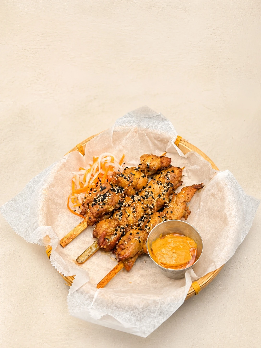 Satay skewers with sauce
